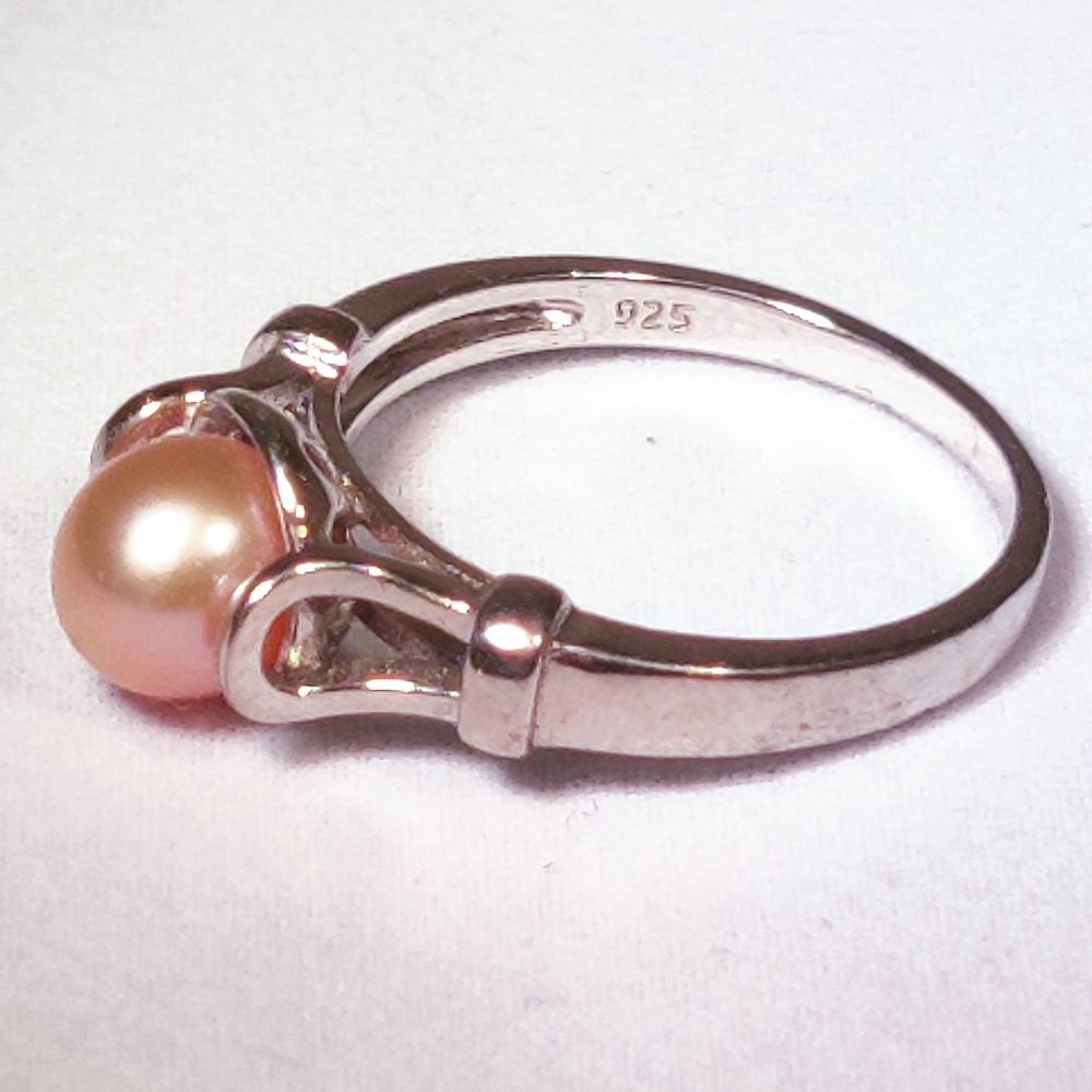 Vantel Pearls Fortune Teller Ring View 2